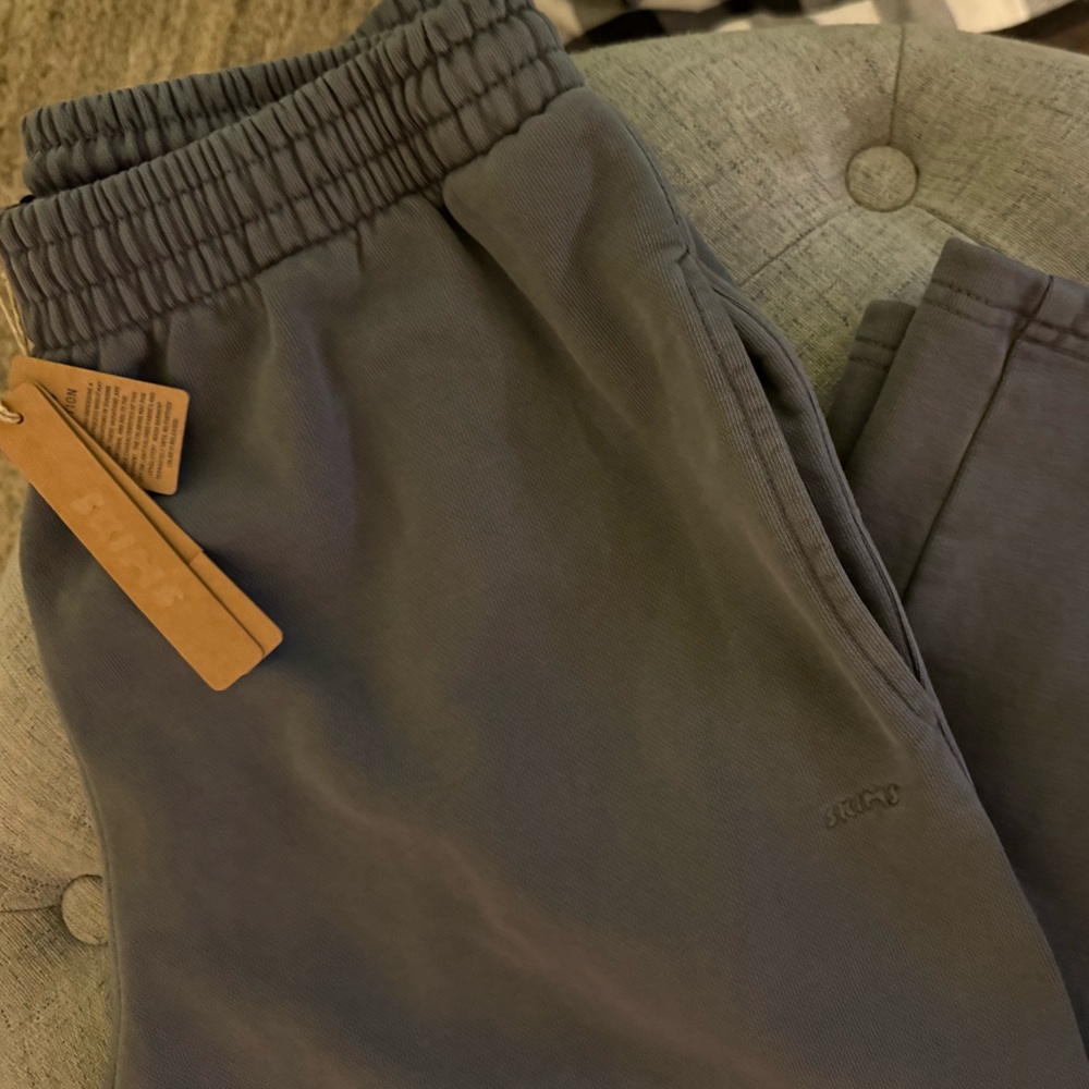 NWT💎SKIMS Boyfriend Zircon Fleece Sweatpants Size Small Oversized Fit Retail $98 - Picture 4 of 7